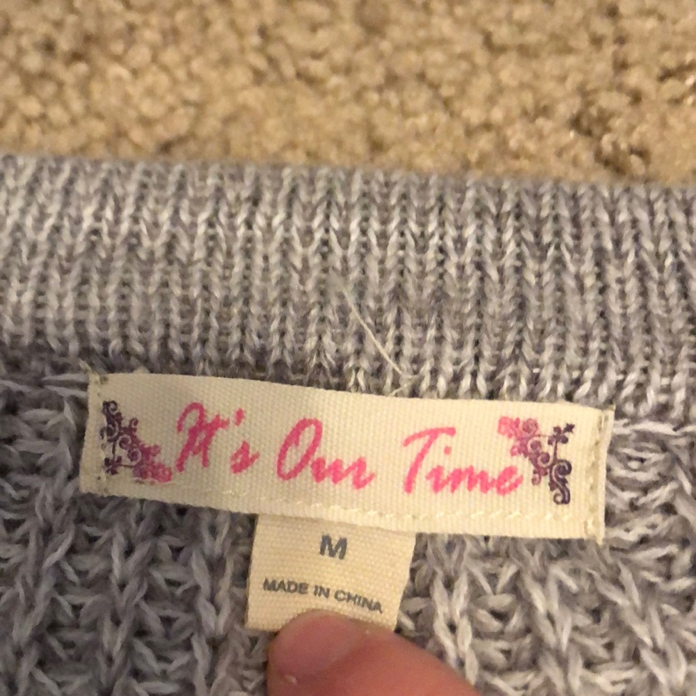 sweater - Picture 2 of 3